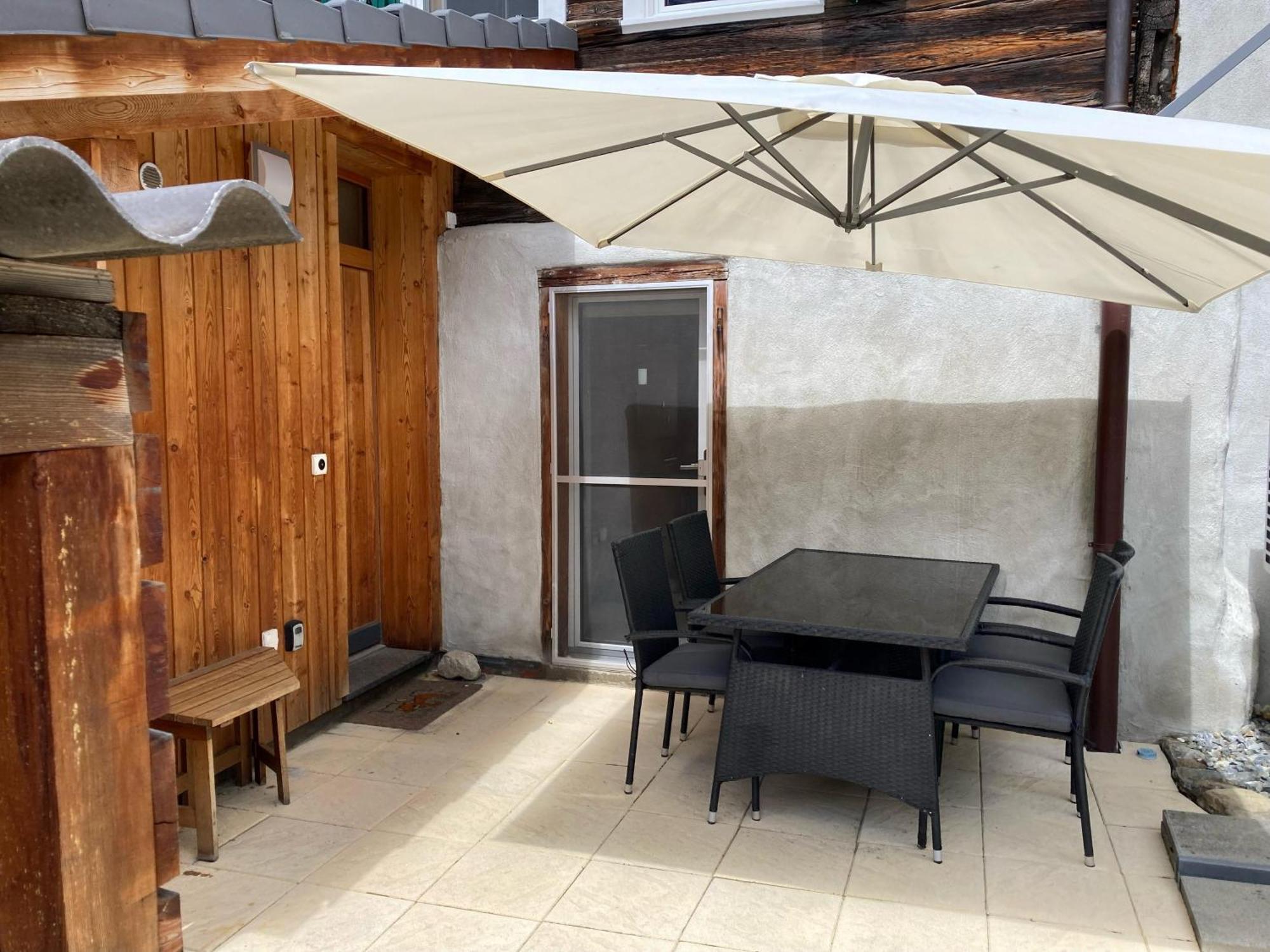 Ried-Brig Ferienwohnung Dorfbrunnu מראה חיצוני תמונה